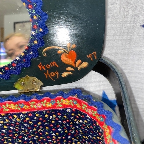 vintage wooden chest made and painted and designed by hand from the 70s - Picture 11 of 11